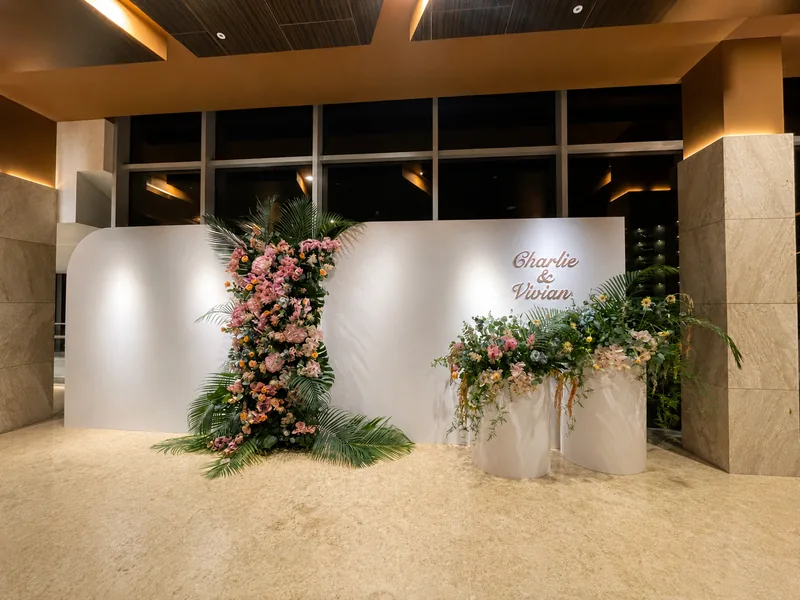 婚禮迎賓區大型花藝佈置